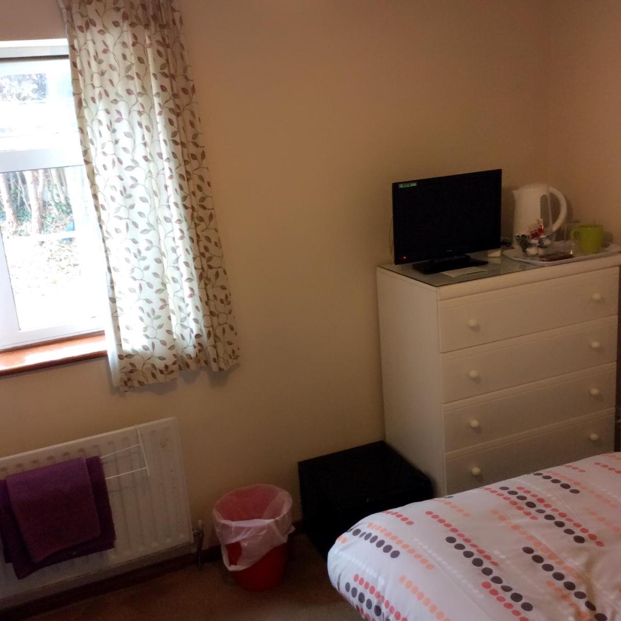 Single Room with Shared Bathroom